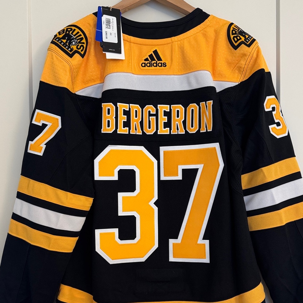 Adidas Boston Bruins #37 Hockey Jersey BRAND NEW